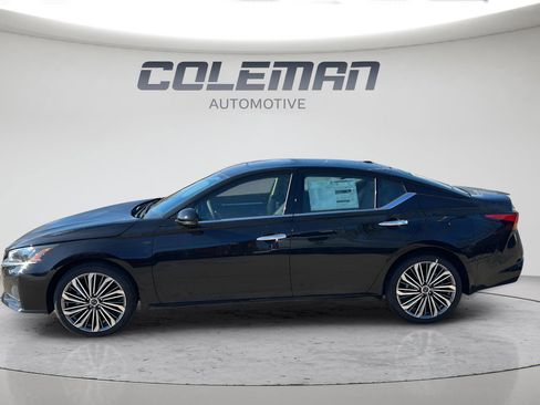 New 2025 Nissan Altima 2.5 SL image 8