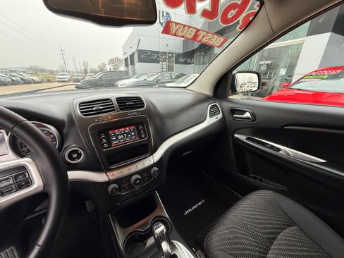 Used 2017 Dodge Journey SE w/ Flexible Seating Group image 5