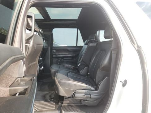 Used 2021 Ford Expedition Max Limited AWD/4WD image 17