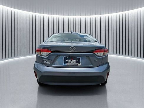 Used 2025 Toyota Corolla LE FWD image 5