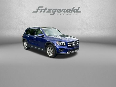 Used 2020 Mercedes-Benz GLB 250 4MATIC w/ Premium Package image 1