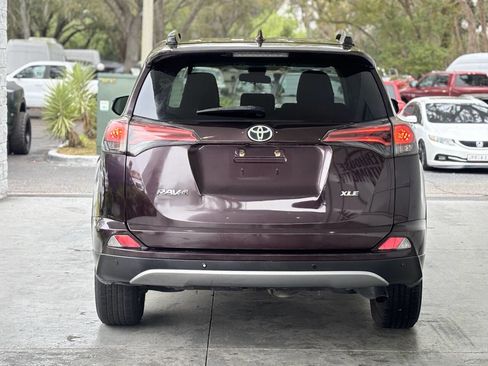 Used 2018 Toyota RAV4 XLE image 7