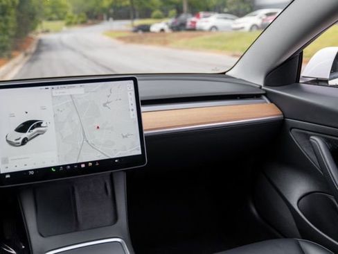Used 2021 Tesla Model 3 Standard Range Plus RWD image 25