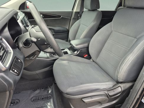 Used 2019 Kia Sorento L FWD image 19