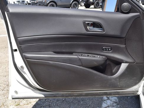Used 2020 Acura ILX image 9