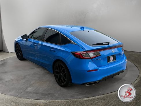 Used 2023 Honda Civic Sport Touring image 3