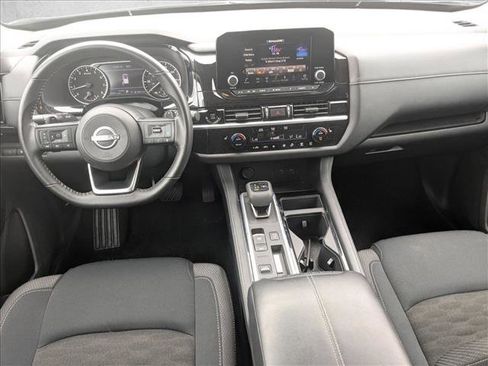 Used 2025 Nissan Pathfinder SV FWD image 16