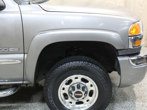 Used 2006 GMC Sierra 2500 SLT w/ Onstar Plus Package image 9