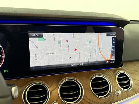 Used 2020 Mercedes-Benz E 450 4MATIC Sedan image 31