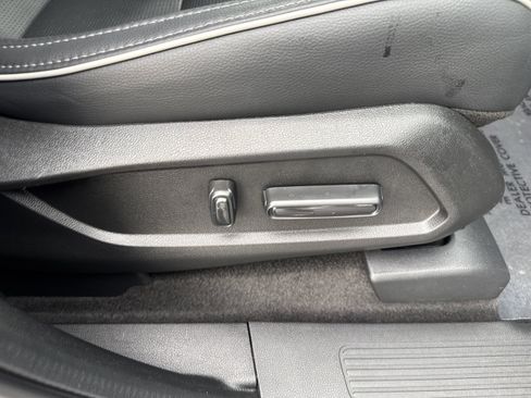 Used 2023 Honda Pilot Elite image 18