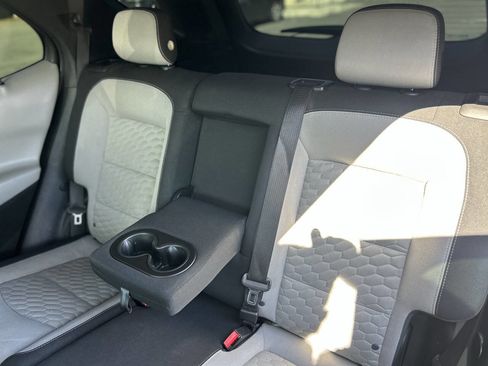 Used 2019 Chevrolet Equinox LT image 18