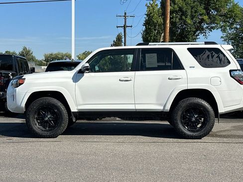 Used 2022 Toyota 4Runner SR5 Premium w/ Moonroof Package image 7