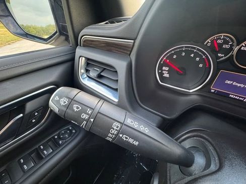 Used 2021 Chevrolet Tahoe LT w/ Luxury Package AWD/4WD image 12