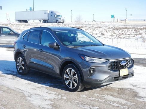 Certified 2024 Ford Escape Platinum image 3