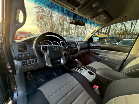 Used 2015 Toyota Tacoma 4x4 Double Cab image 13