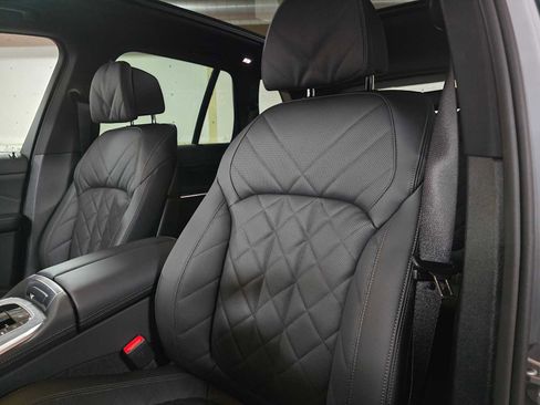 New 2026 BMW X5 xDrive40i w/ M Sport Package image 24