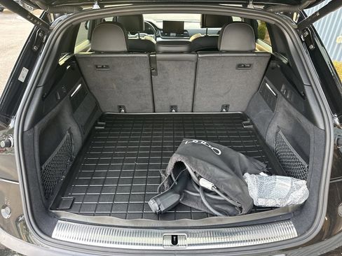 Used 2024 Audi Q5 e Premium Plus w/ Premium Plus Package image 21