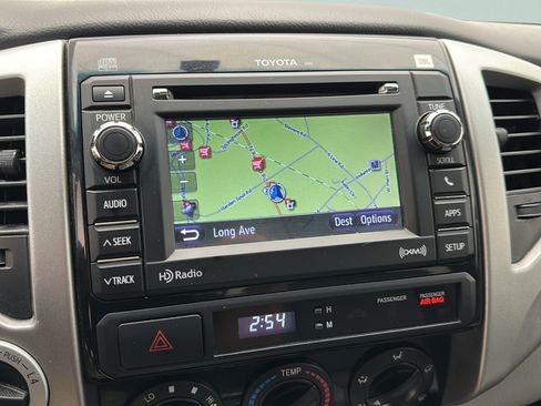 Used 2013 Toyota Tacoma 4x4 Double Cab w/ Limited Pkg image 24
