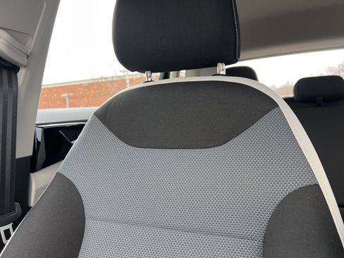 New 2026 Volkswagen Taos S image 21