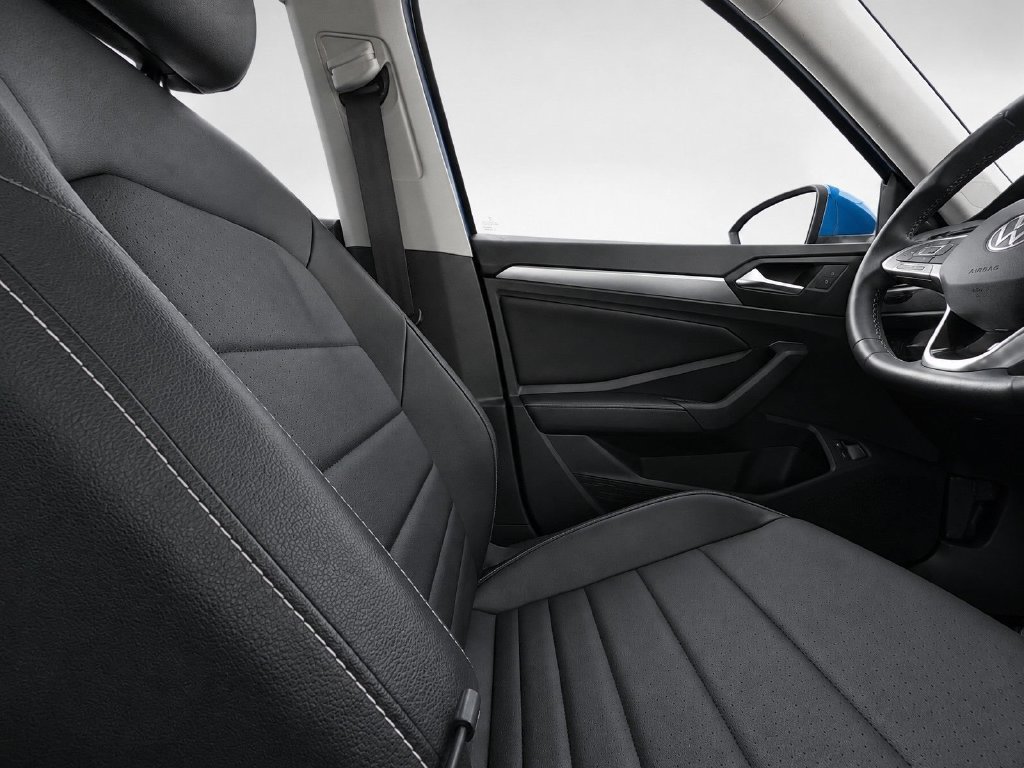 Certified 2023 Volkswagen Jetta SE w/ Panoramic Sunroof Package FWD image 21