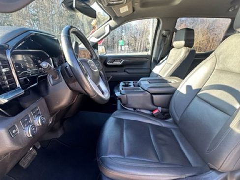 Used 2025 GMC Sierra 1500 SLT image 14
