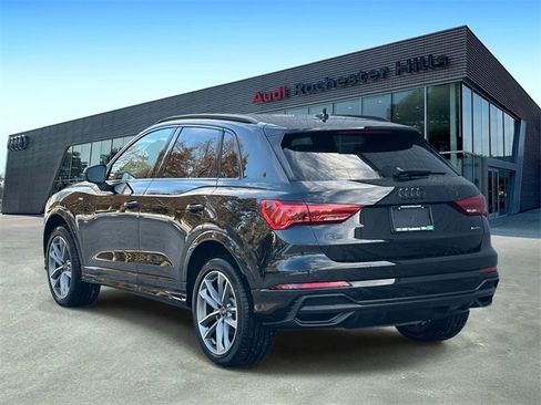 Certified 2025 Audi Q3 2.0T Premium w/ Convenience Package image 4