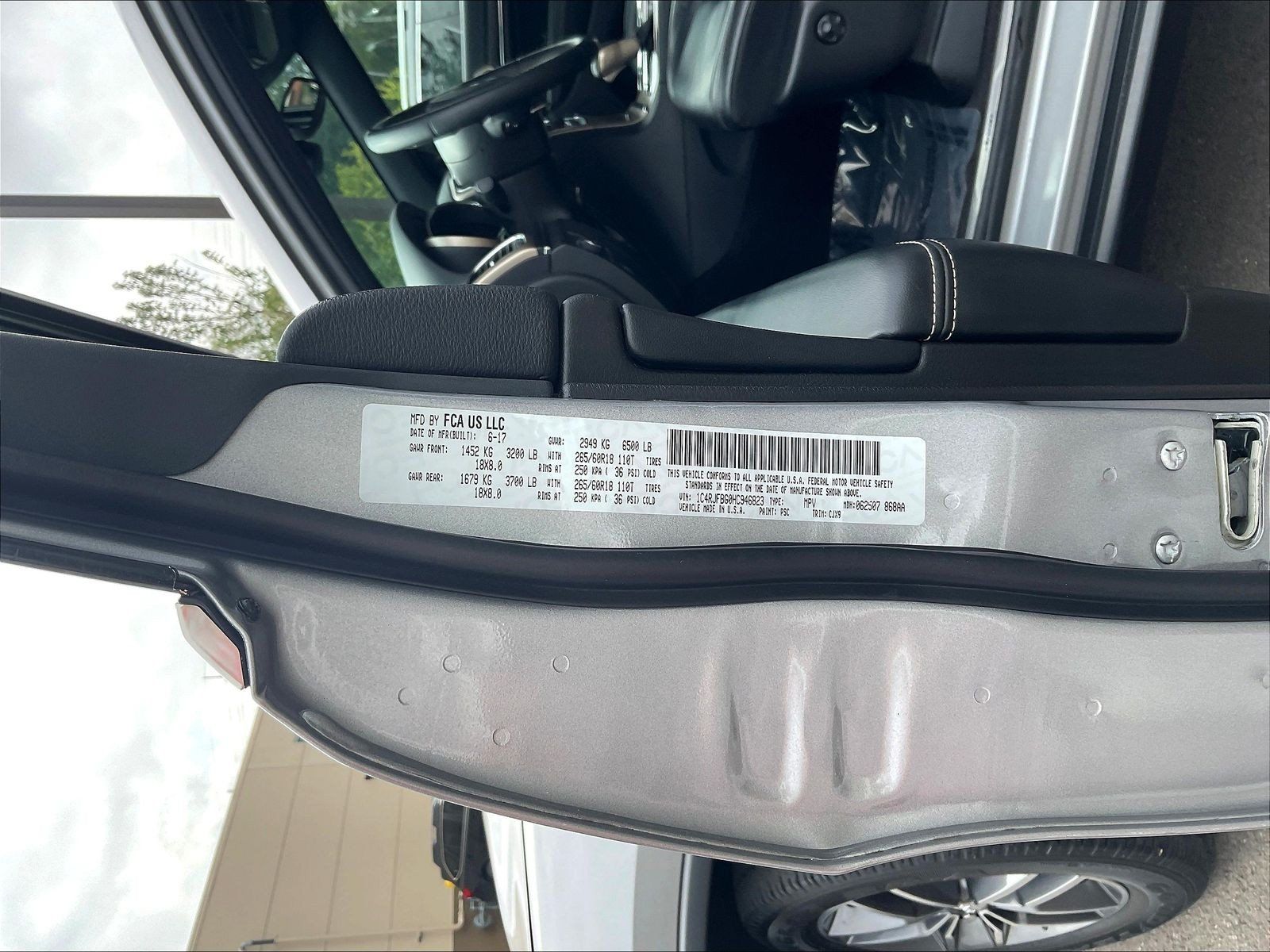 Used 2017 Jeep Grand Cherokee Limited AWD/4WD image 19