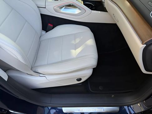 Used 2022 Mercedes-Benz GLS 450 4MATIC image 28