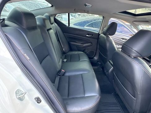 Used 2019 Nissan Altima 2.5 SR w/ SR Premium Package FWD image 16