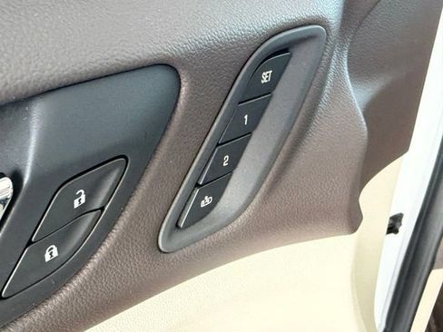 Used 2019 GMC Acadia Denali w/ Technology Package FWD image 14