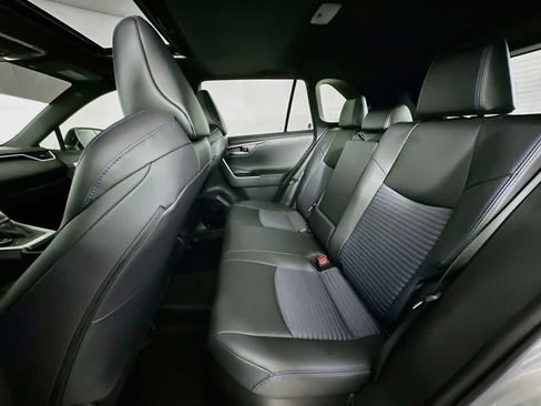 Used 2025 Toyota RAV4 XSE AWD/4WD image 14