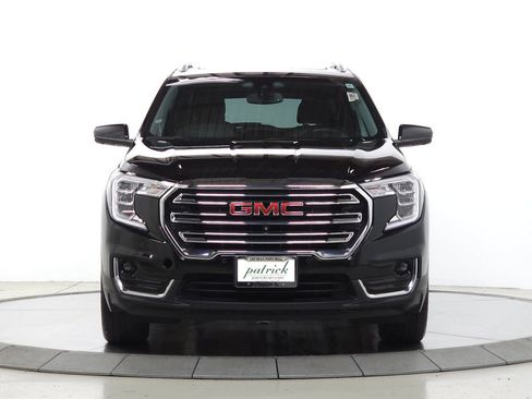Used 2023 GMC Terrain SLT w/ Infotainment Package II AWD/4WD image 2