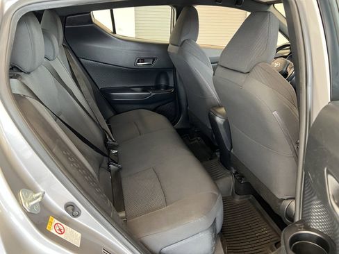 Used 2018 Toyota C-HR XLE image 30