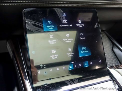 New 2026 Cadillac Escalade ESV Luxury w/ Touring Package image 19