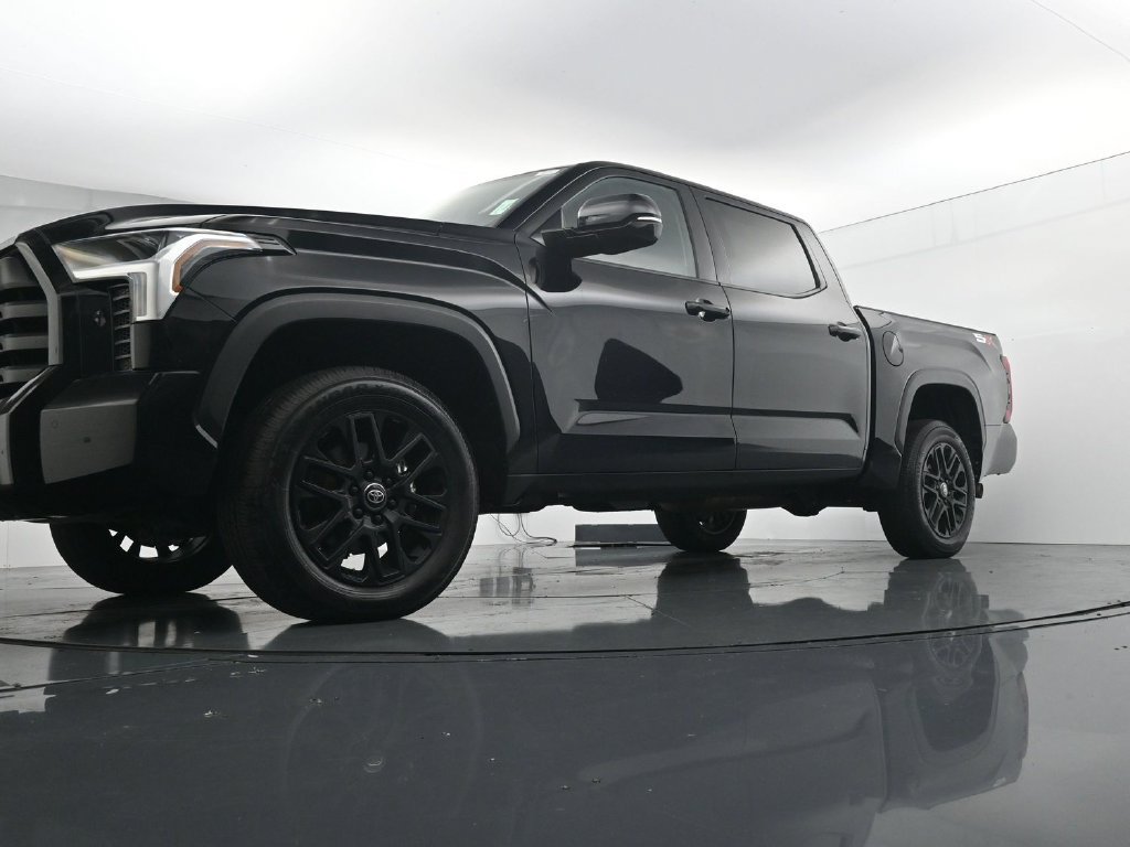 Used 2023 Toyota Tundra SR5 w/ SR5 Convenience Package AWD/4WD image 34