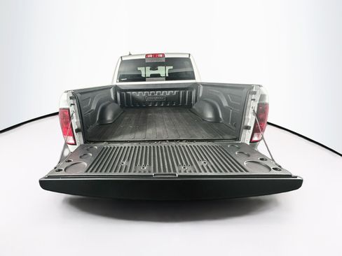 Used 2018 RAM 1500 Big Horn RWD image 26