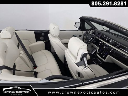 Used 2010 Rolls-Royce Phantom Drophead Coupe image 22