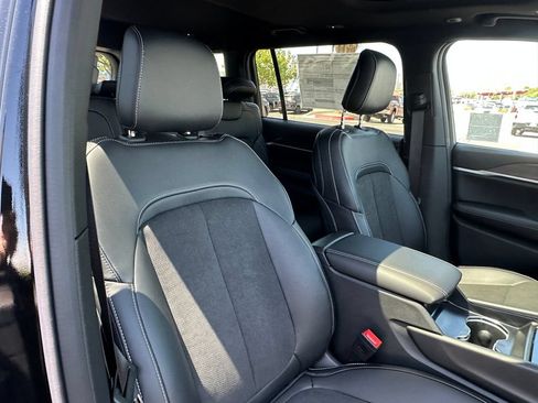 New 2026 Jeep Grand Cherokee L 4WD image 15