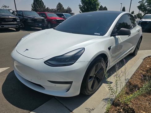 Used 2021 Tesla Model 3 Standard Range Plus RWD image 11