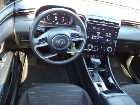Used 2024 Hyundai Santa Cruz SE image 15