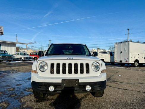 Used 2016 Jeep Patriot Sport w/ Power Value Group AWD/4WD image 2