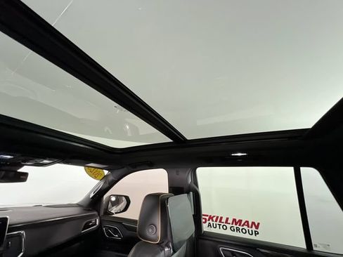 Used 2023 GMC Yukon AT4 w/ AT4 Premium Package AWD/4WD image 26