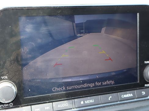 Used 2022 Nissan Rogue SV FWD image 7