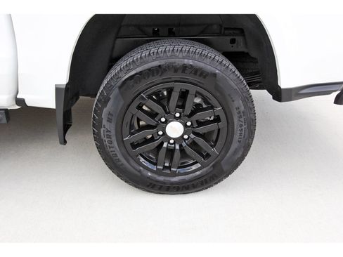 Used 2025 Chevrolet Colorado LT RWD image 29