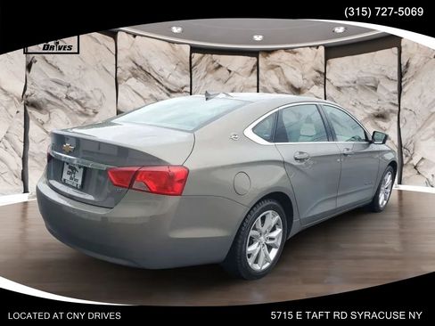 Used 2017 Chevrolet Impala LT FWD image 5
