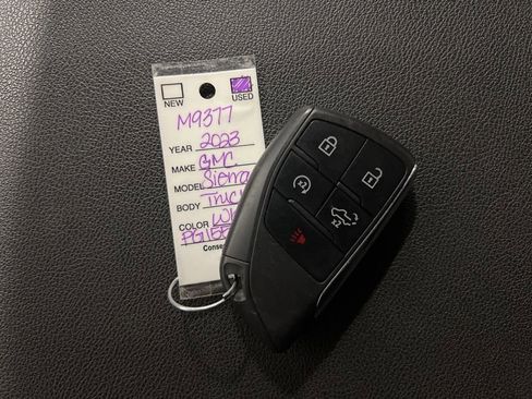 Used 2023 GMC Sierra 1500 Elevation image 22