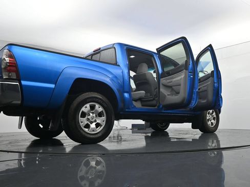 Used 2011 Toyota Tacoma 4x4 Double Cab w/ SR5 Pkg #2 image 29