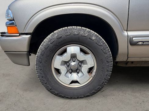 Used 2002 Chevrolet Blazer LS w/ Preferred Equipment Group AWD/4WD image 9