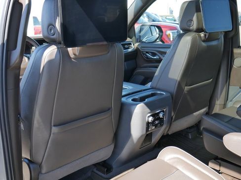 Used 2021 GMC Yukon Denali w/ Denali Premium Package AWD/4WD image 27