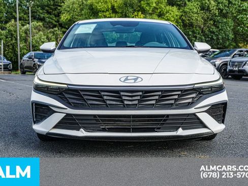 Used 2024 Hyundai Elantra SEL FWD image 9